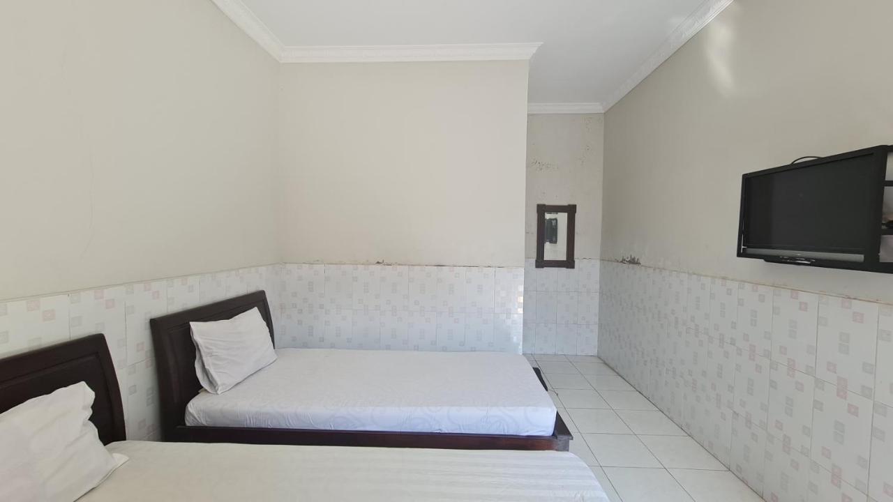 Oyo 90831 Gardenia Prambanan Hotel 2*